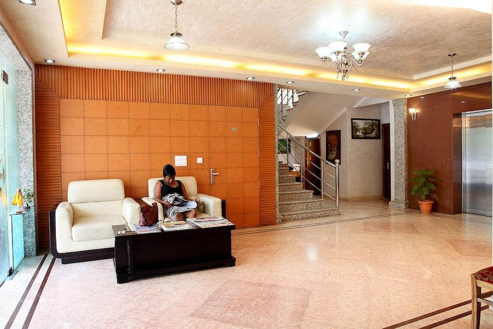 Indira International Inn Neu-Delhi Exterior foto