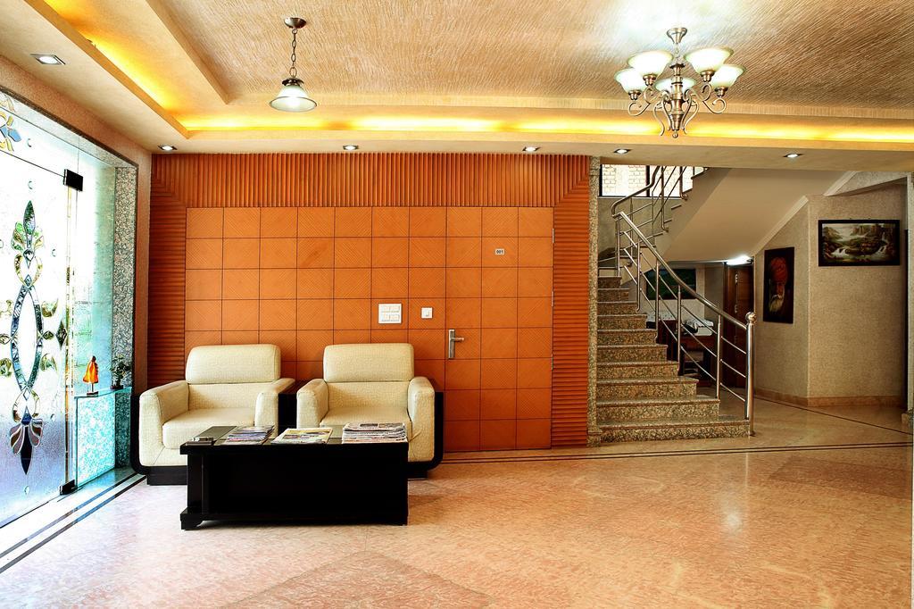 Indira International Inn Neu-Delhi Exterior foto