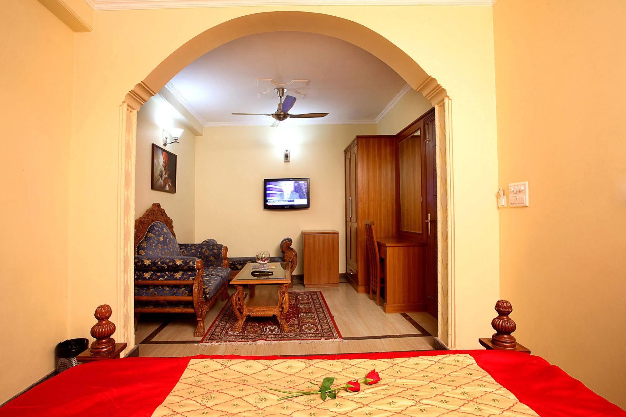 Indira International Inn Neu-Delhi Exterior foto